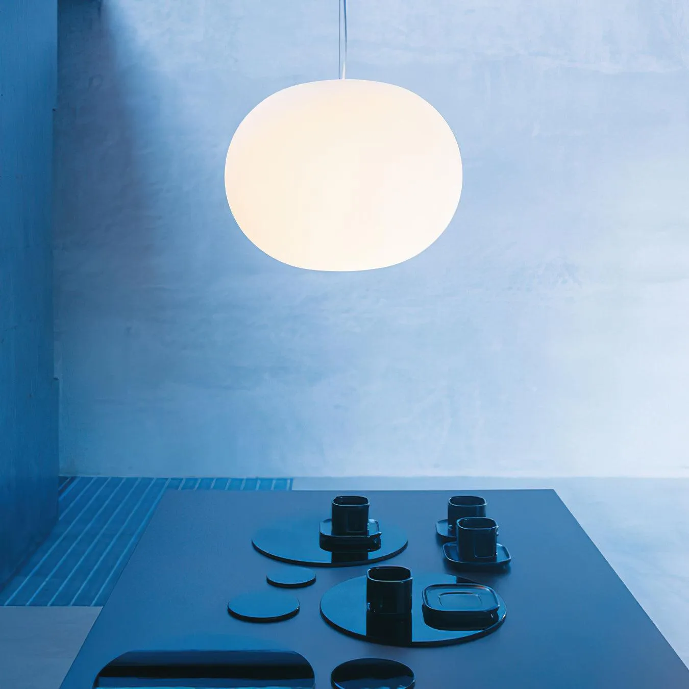 Gloating Pendant Lamp