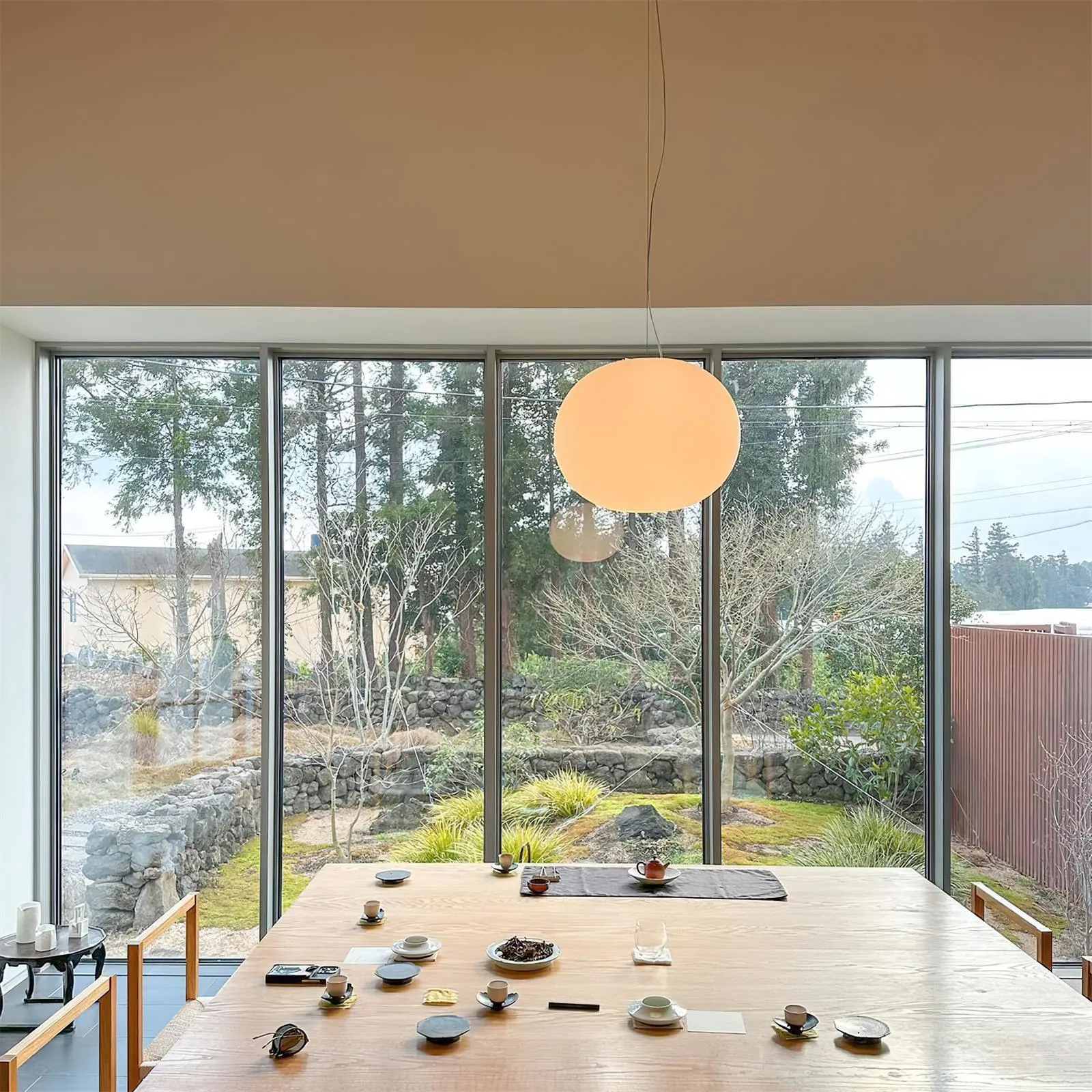 Gloating Pendant Lamp