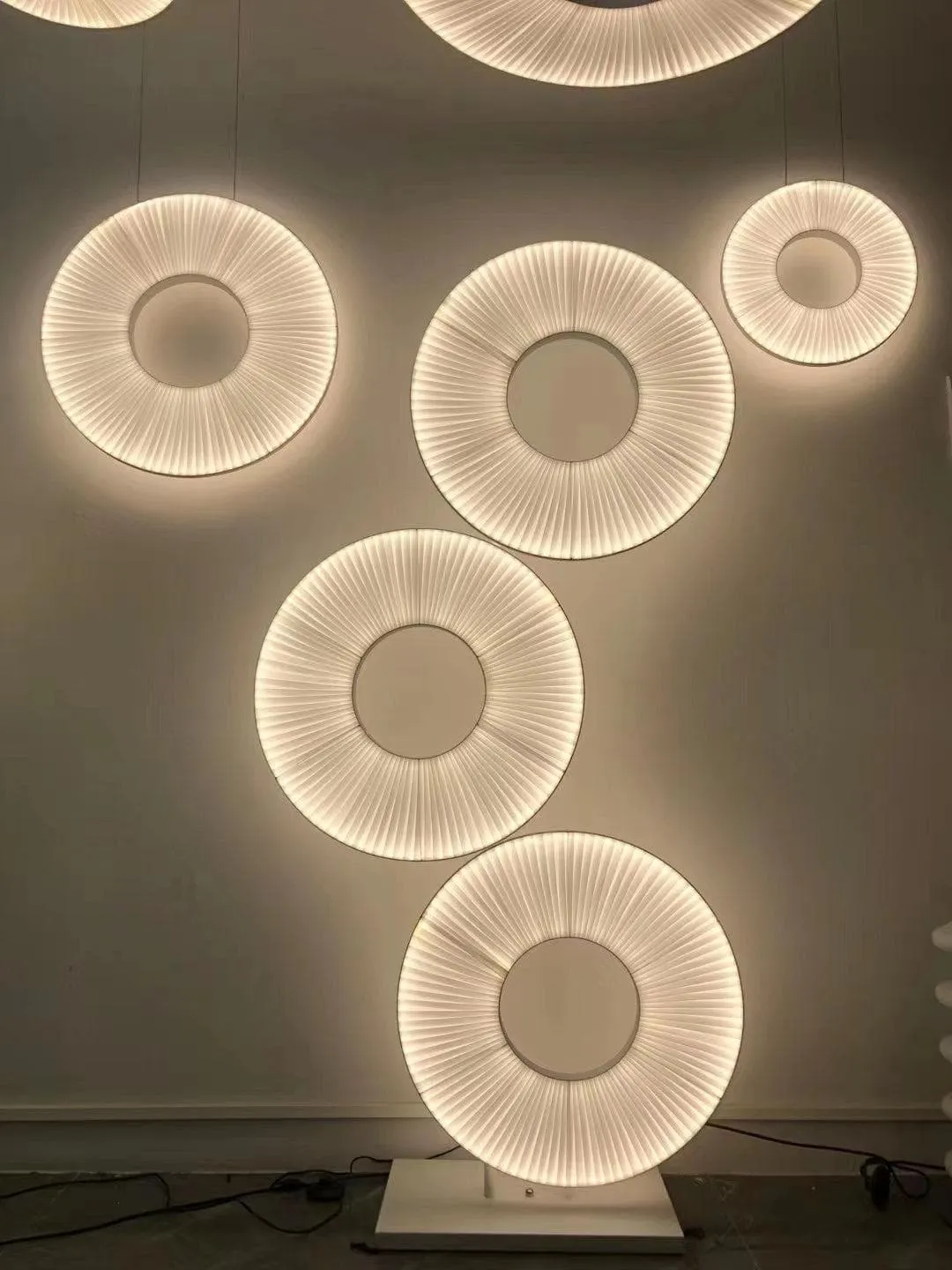 Iris Pendant Light