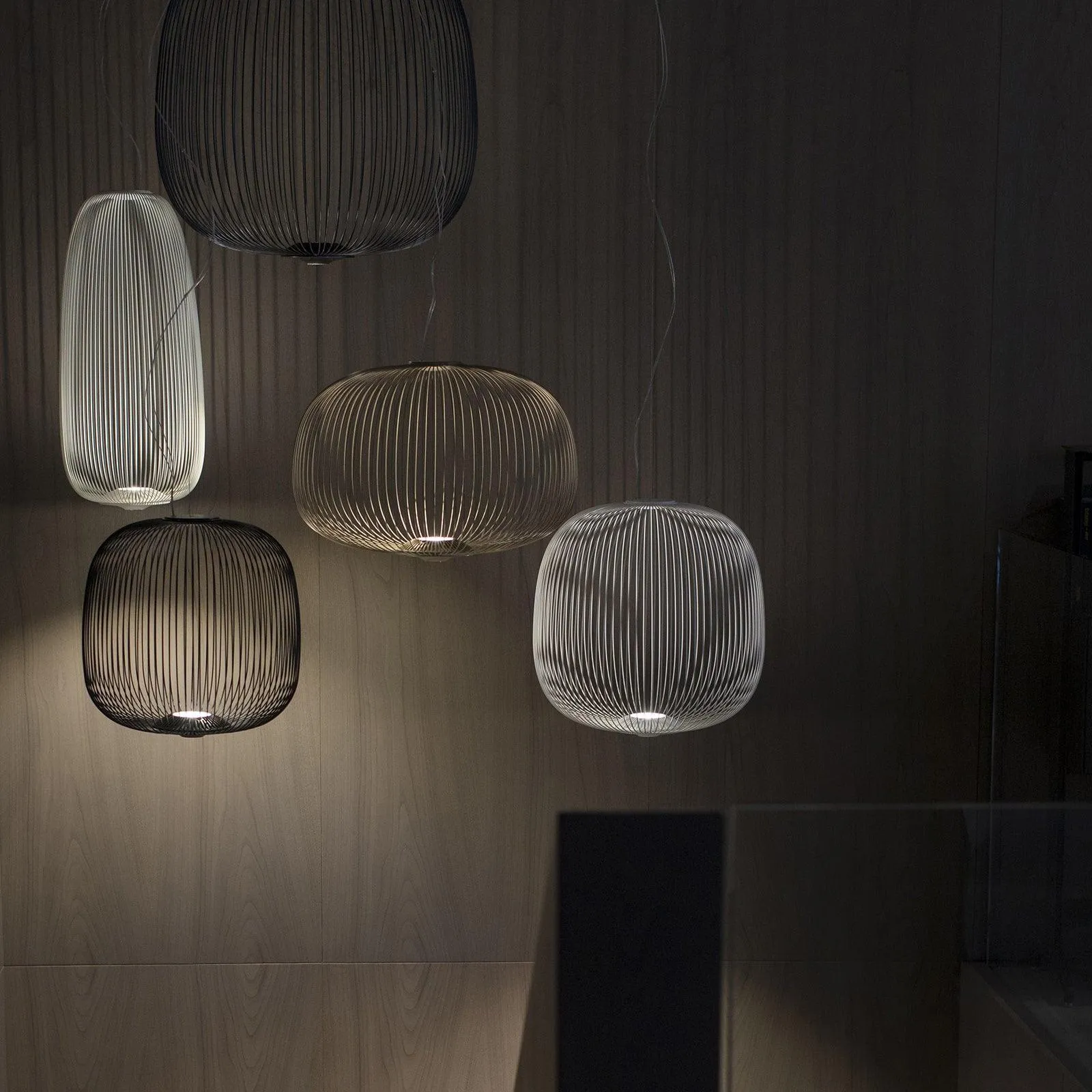 Lightweight Spokes Cage Pendant Lamp