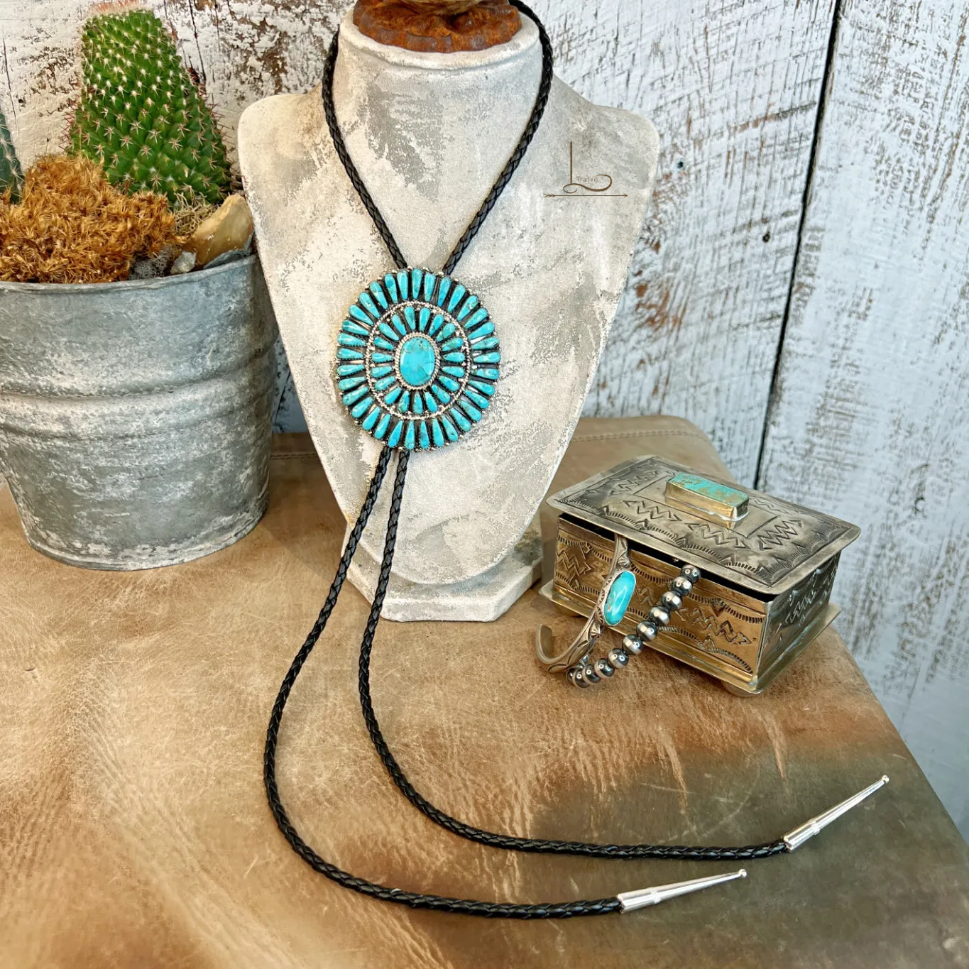 The Cluster Turquoise Bolo