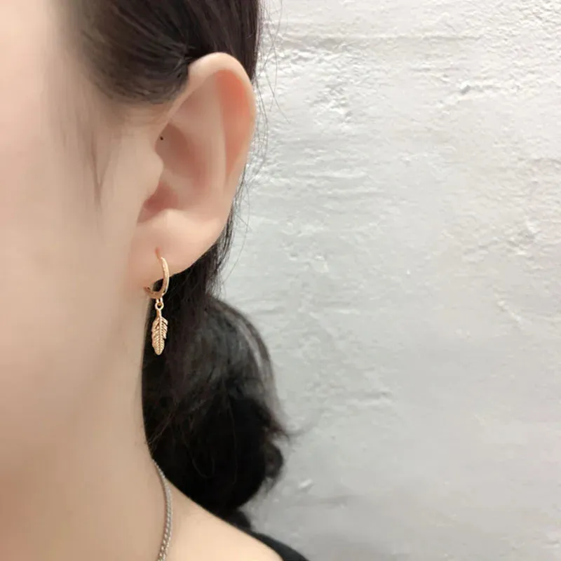 VENTFILLE 925 Sterling Silver Hot Sale Korean Feather Earrings Simple Temperament Exquisite Hot Semale Sexy Jewelry Gift