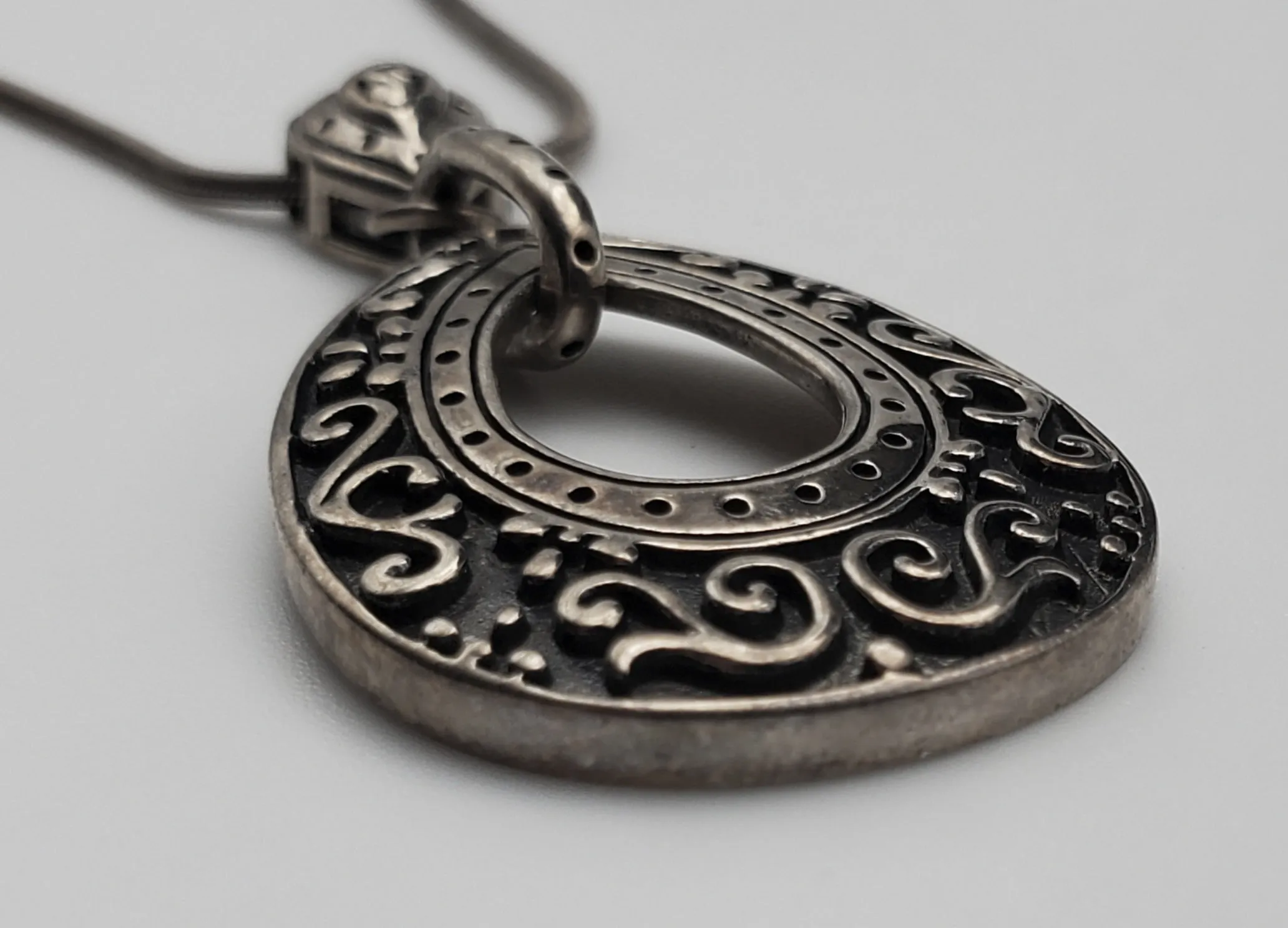 Vintage Sterling Silver Teardrop Filigree Pendant Necklace - 18   2.5"