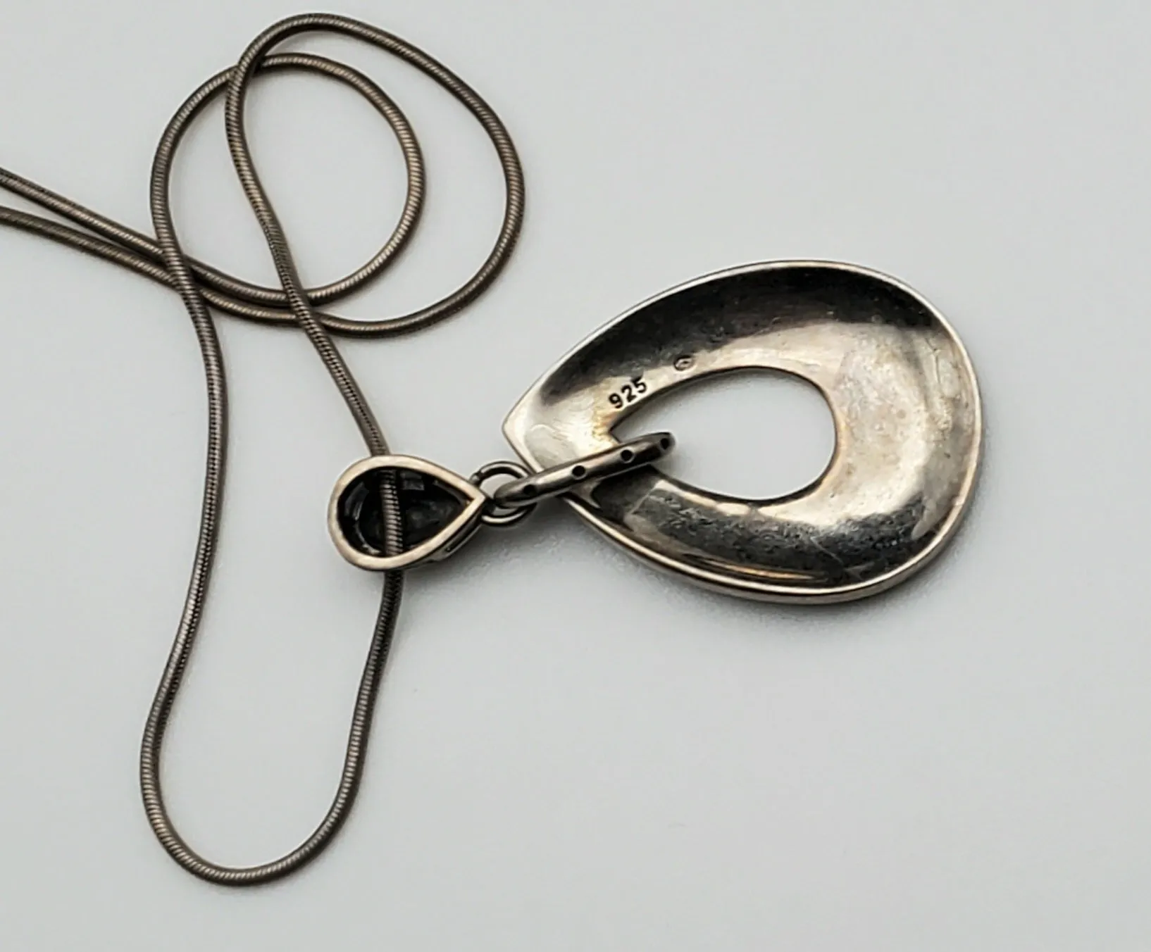 Vintage Sterling Silver Teardrop Filigree Pendant Necklace - 18   2.5"