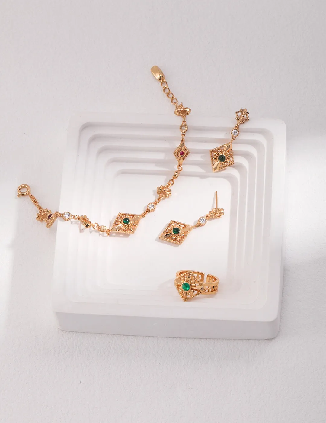 Vintage-style Zircon Bracelet